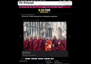 Telegraph-photocrowd 'people taking pictures'